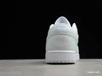 Hyperoad AIR 1 LOW JORDAN WHITE' 'TRIPLE 0504